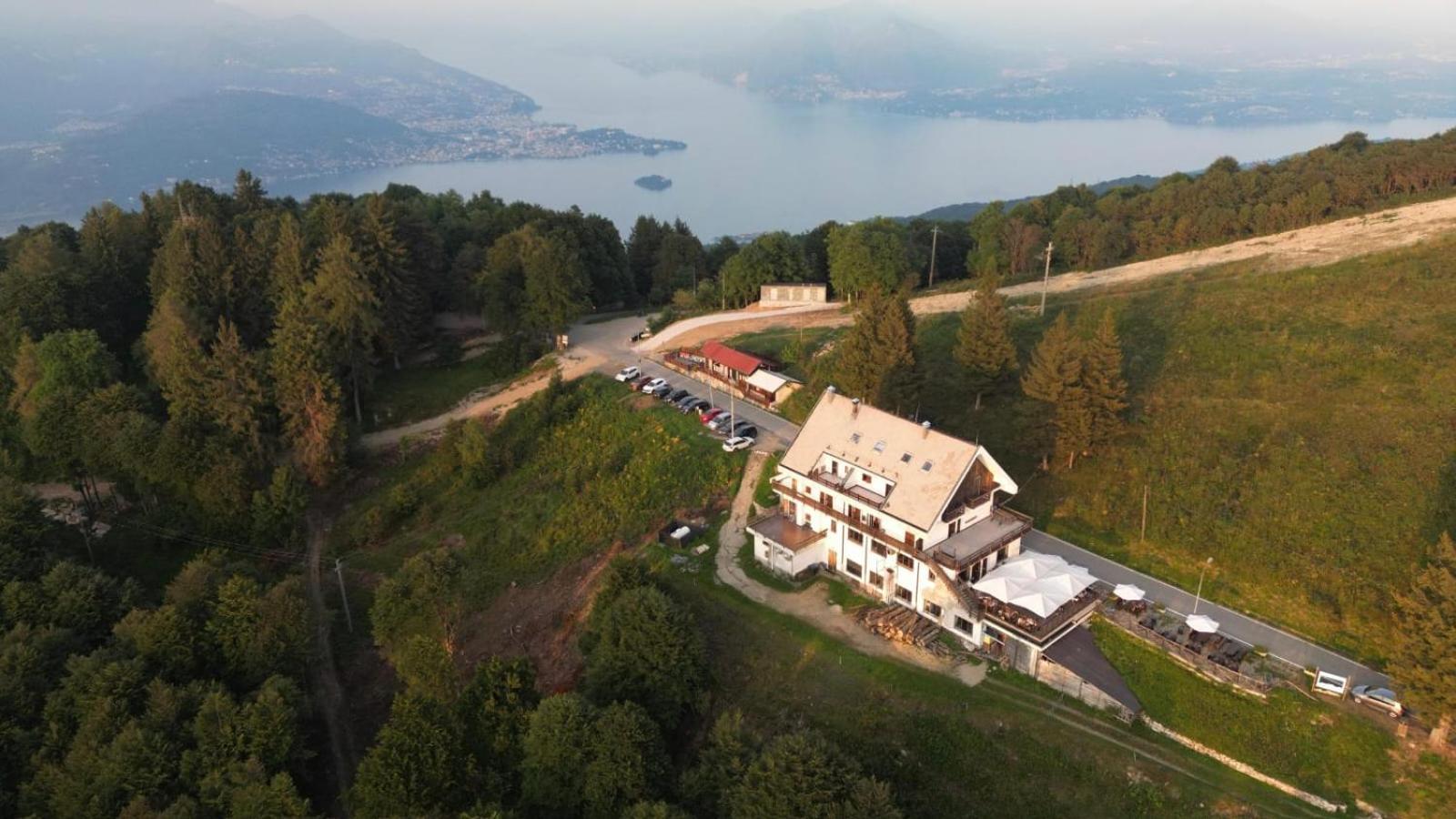 Albergo Casa Della Neve Stresa Exterior foto
